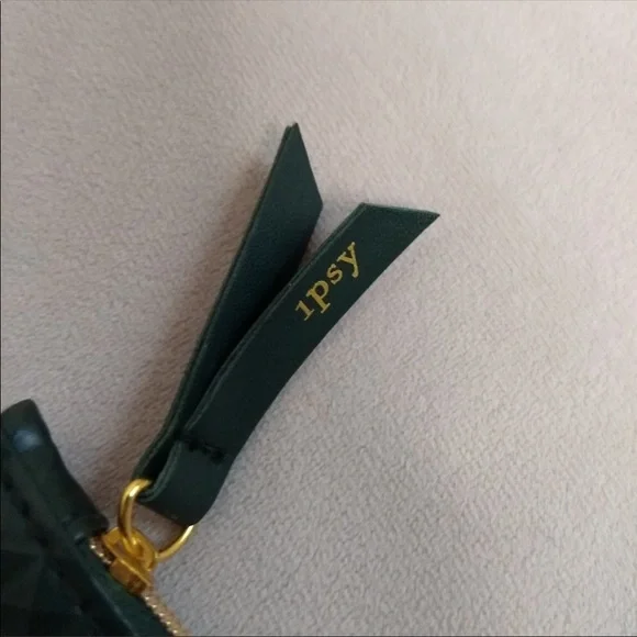 Ipsy raised stud green zipper bag - Picture 2 of 6